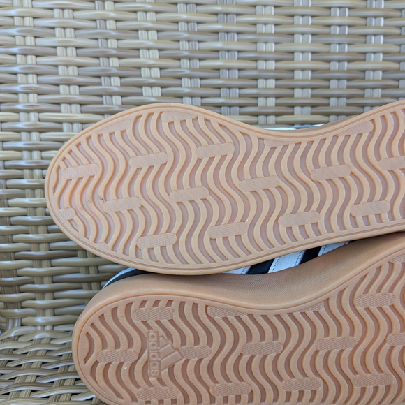 Adidas Black and White Skate Sneakers Shoes Gum Sole Size 8 - Picture 10 of 16